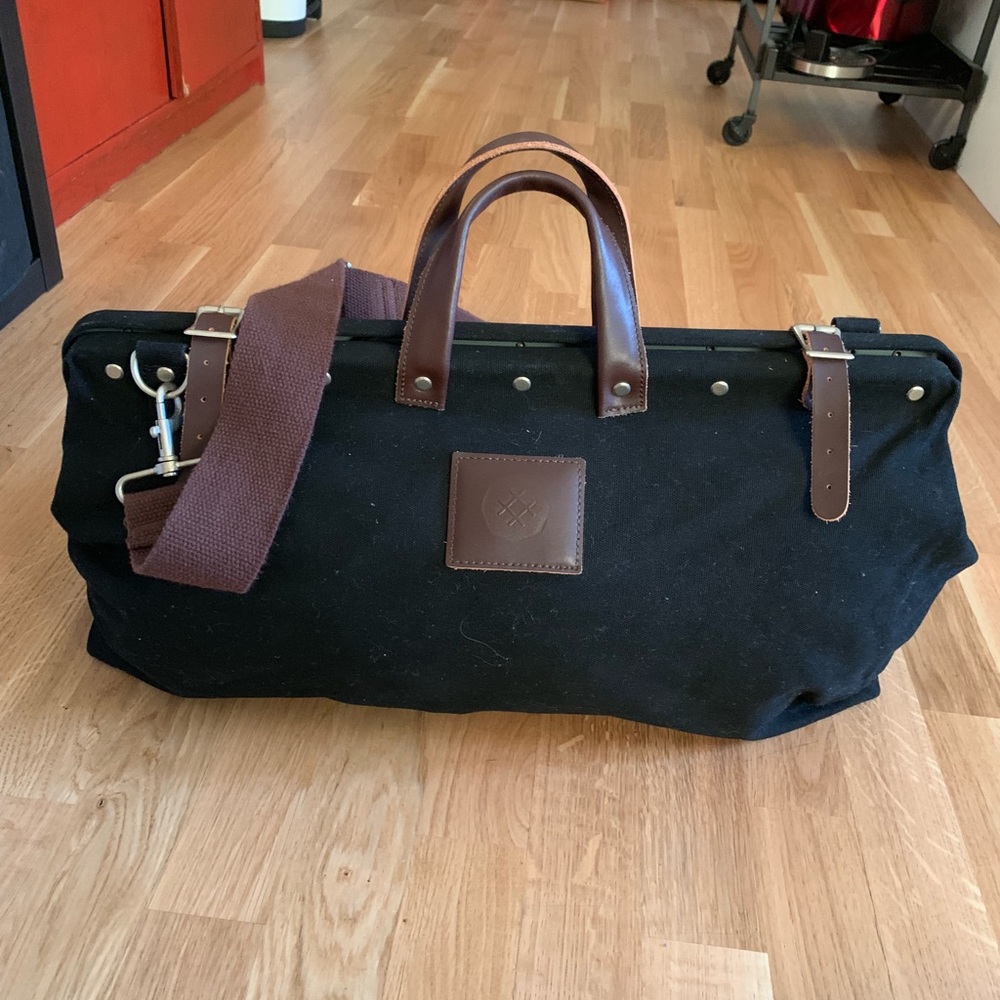 Bespoke Post Black Weekender Bag/Duffel